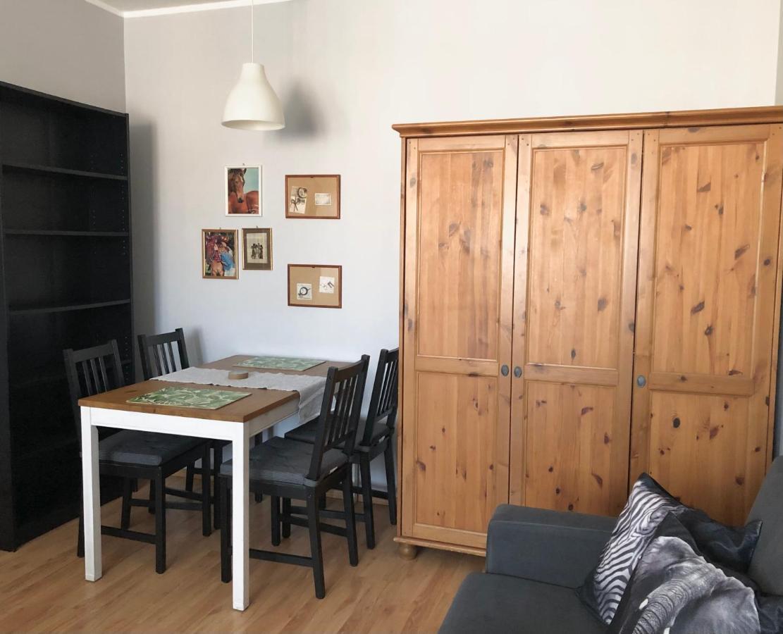 Apartament Family Wroclaw Z Klimatyzacja Parking Apartment Exterior photo